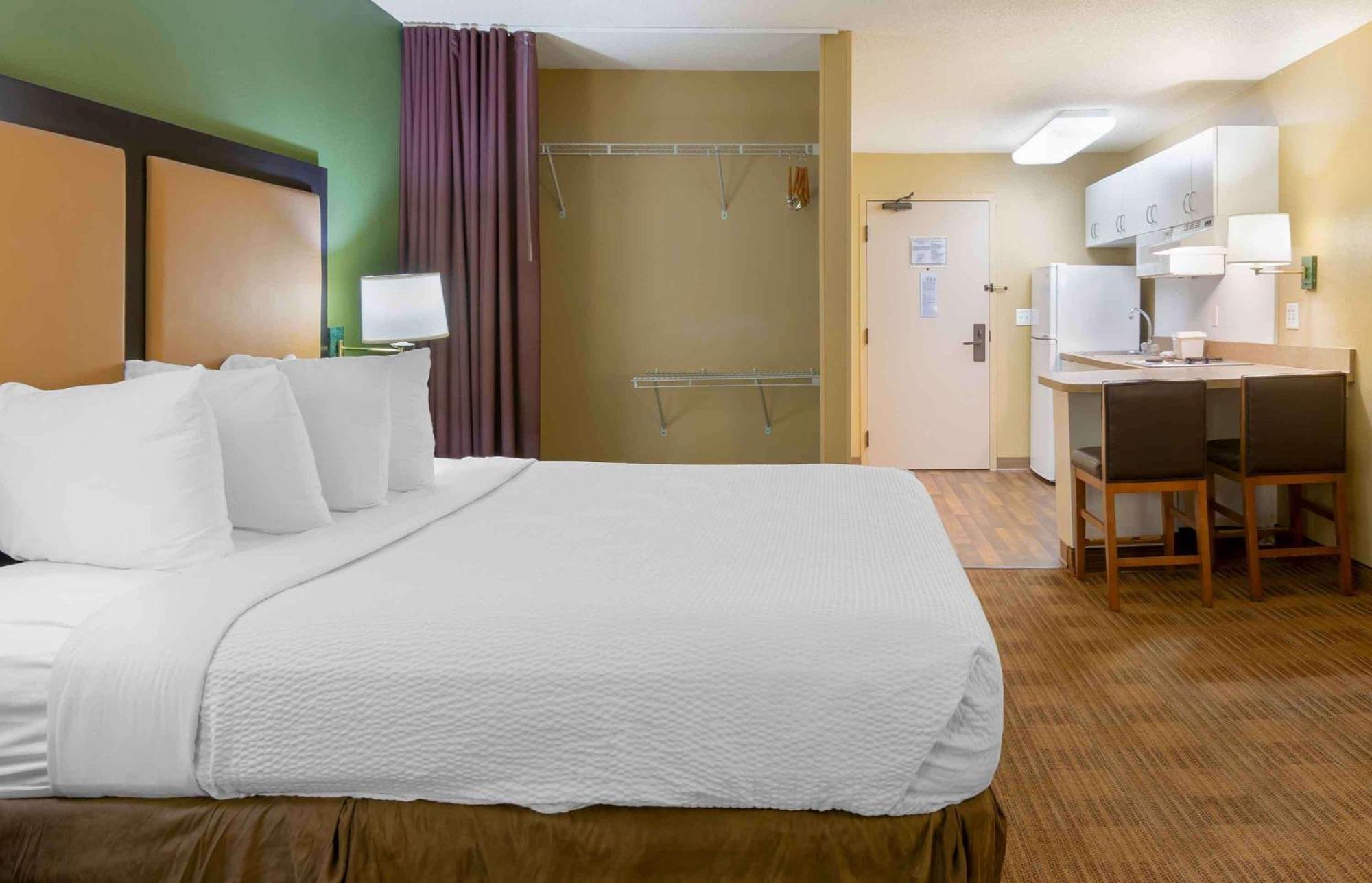 Extended Stay America Suites - Kansas City - Country Club Plaza Экстерьер фото